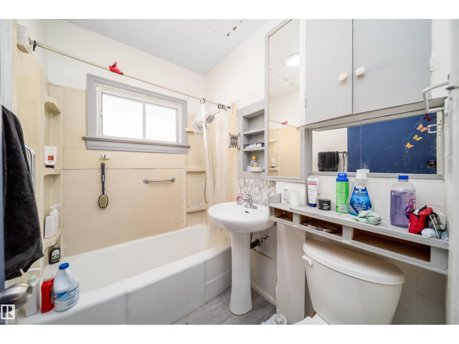 11604 97 St Nw Nw Property Photo 12