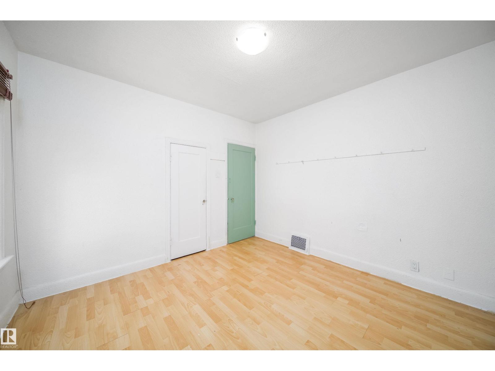 11604 97 St Nw Nw Property Photo 19