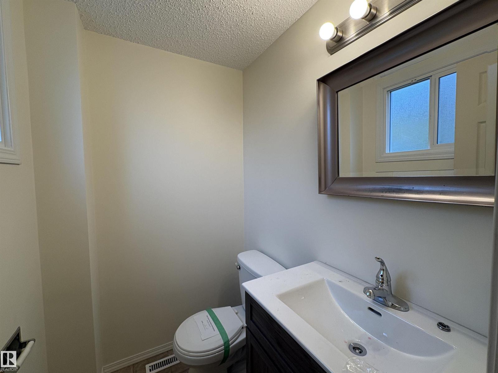 5731 144 Av Nw Property Photo 8