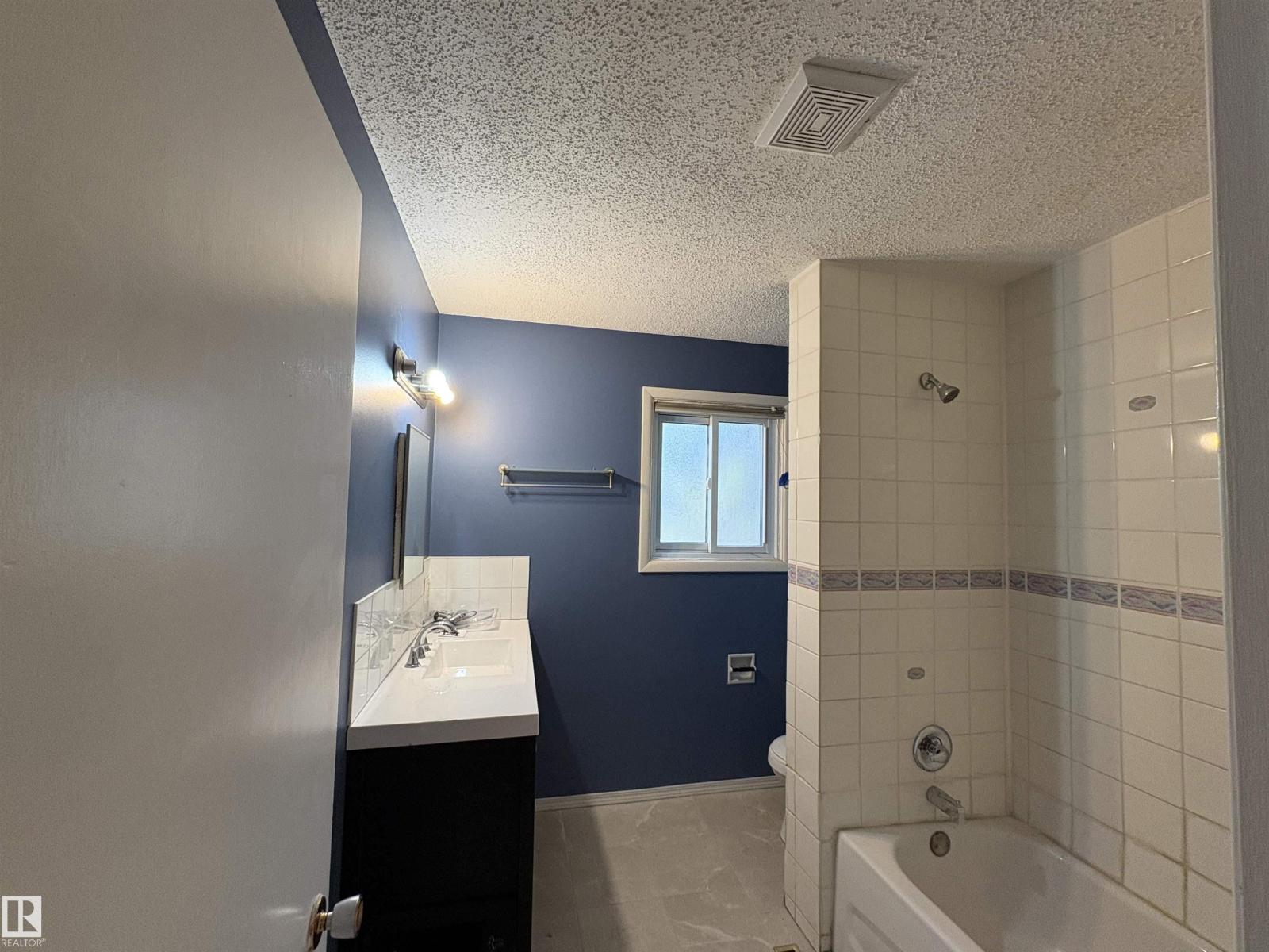 5731 144 Av Nw Property Photo 9