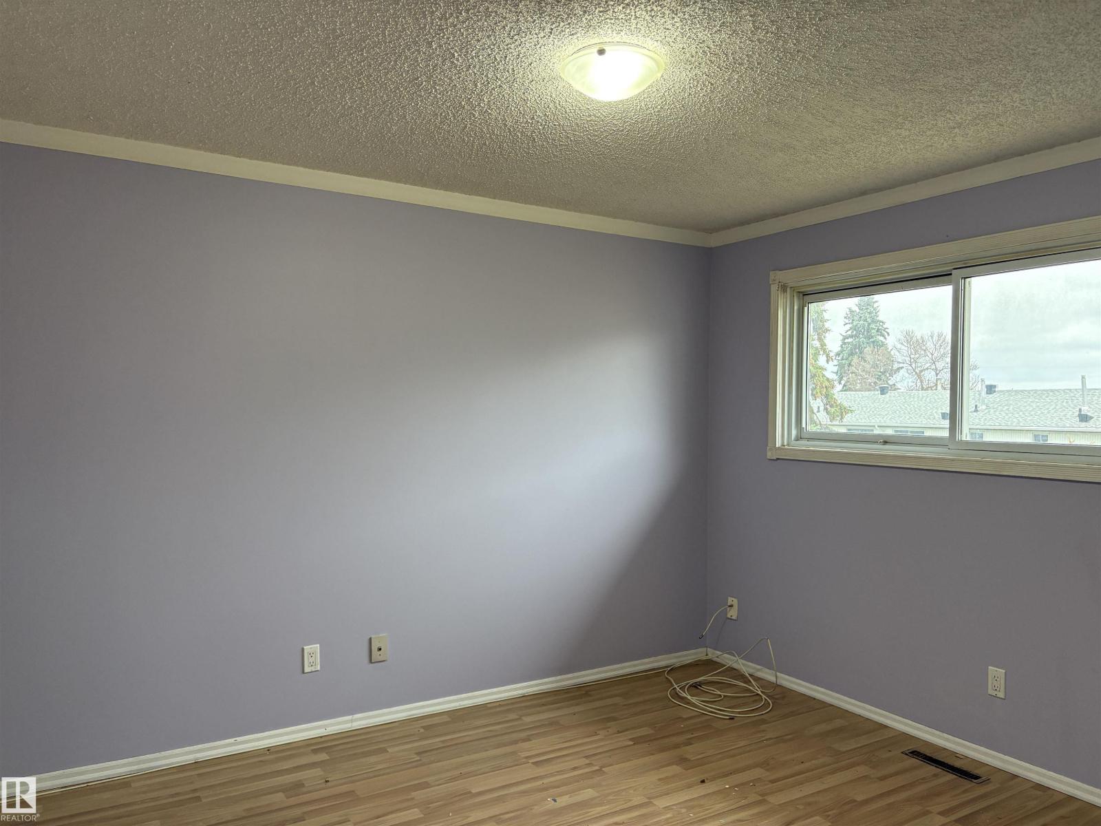 5731 144 Av Nw Property Photo 12