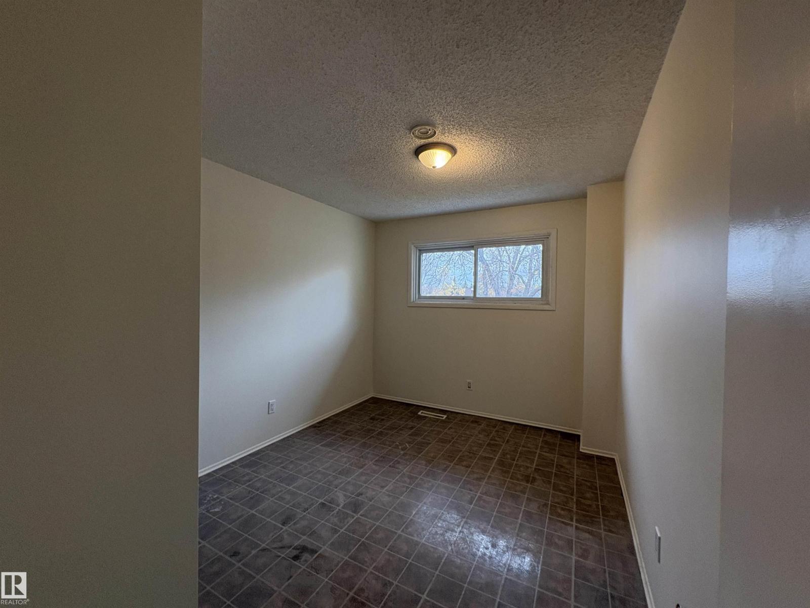 5731 144 Av Nw Property Photo 15