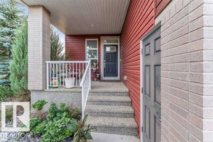 718 Charlesworth Wy Sw Property Photo 2
