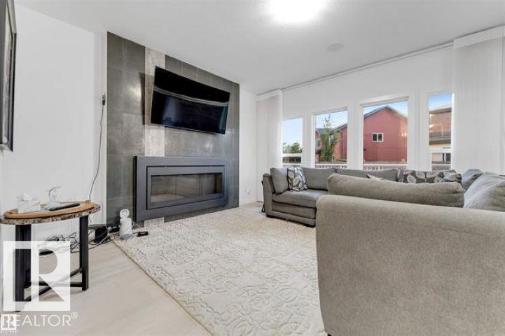 718 Charlesworth Wy Sw Property Photo 10