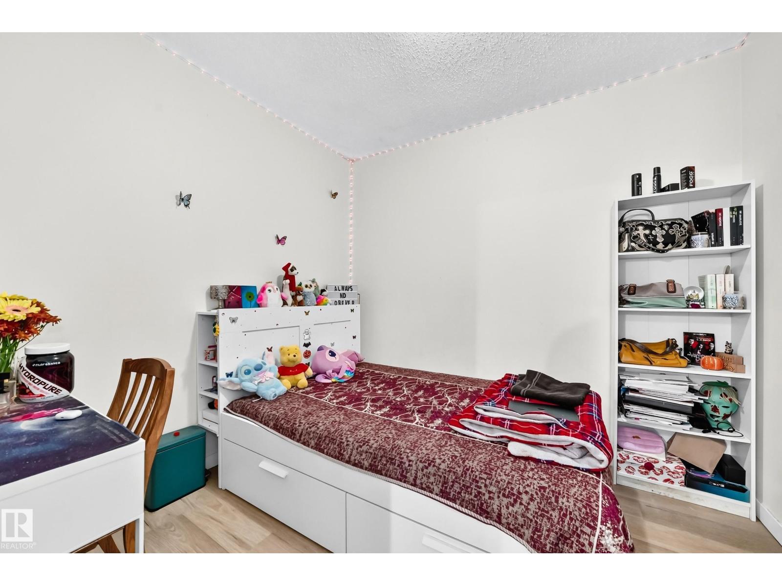 12156 92 St Nw Property Photo 11