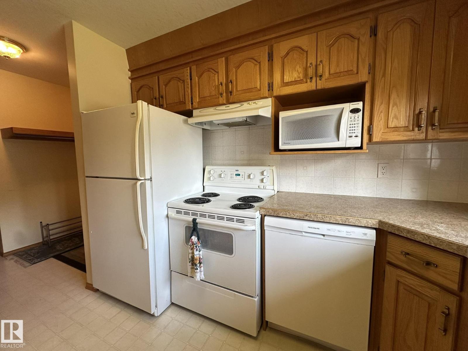5412 43 St Property Photo 14