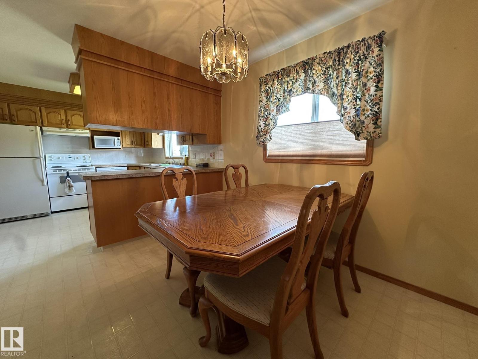 5412 43 St Property Photo 17