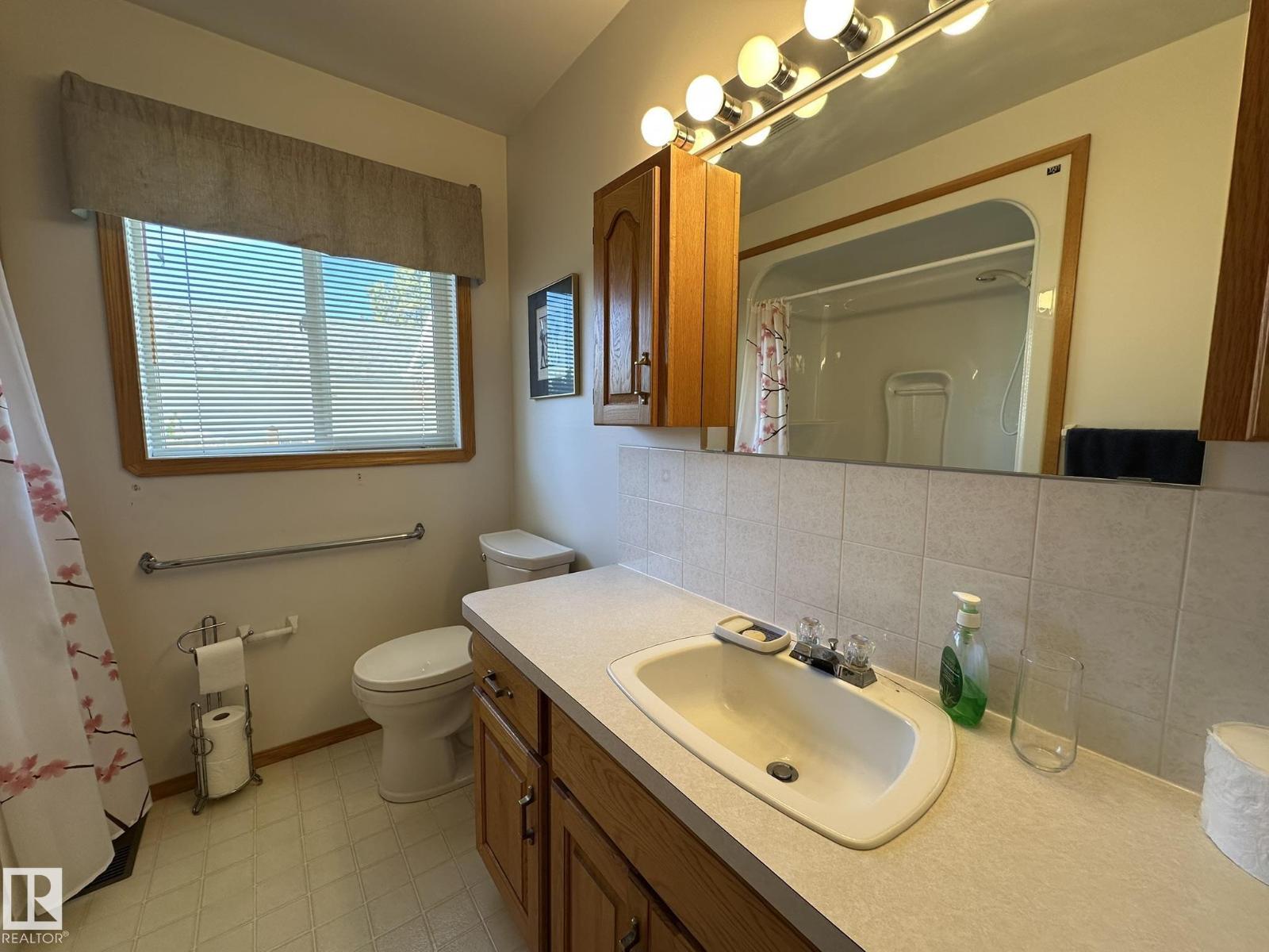 5412 43 St Property Photo 26