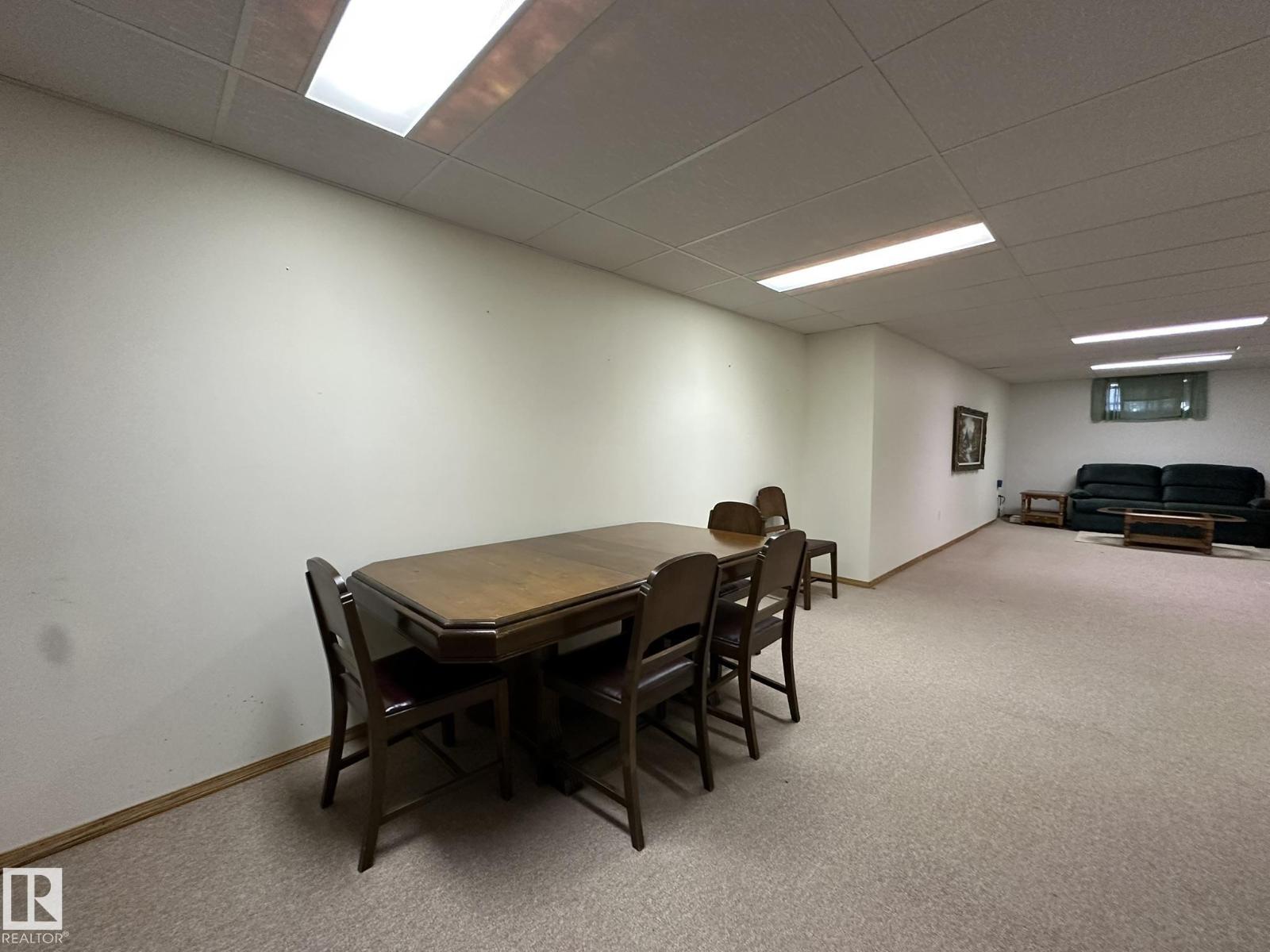 5412 43 St Property Photo 32