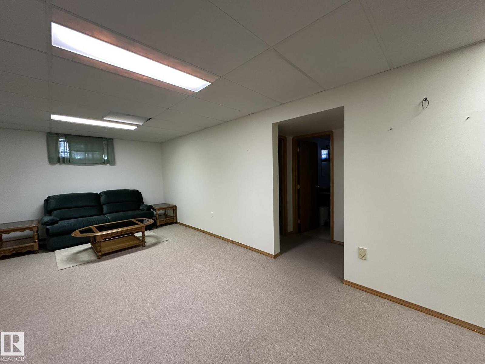 5412 43 St Property Photo 33