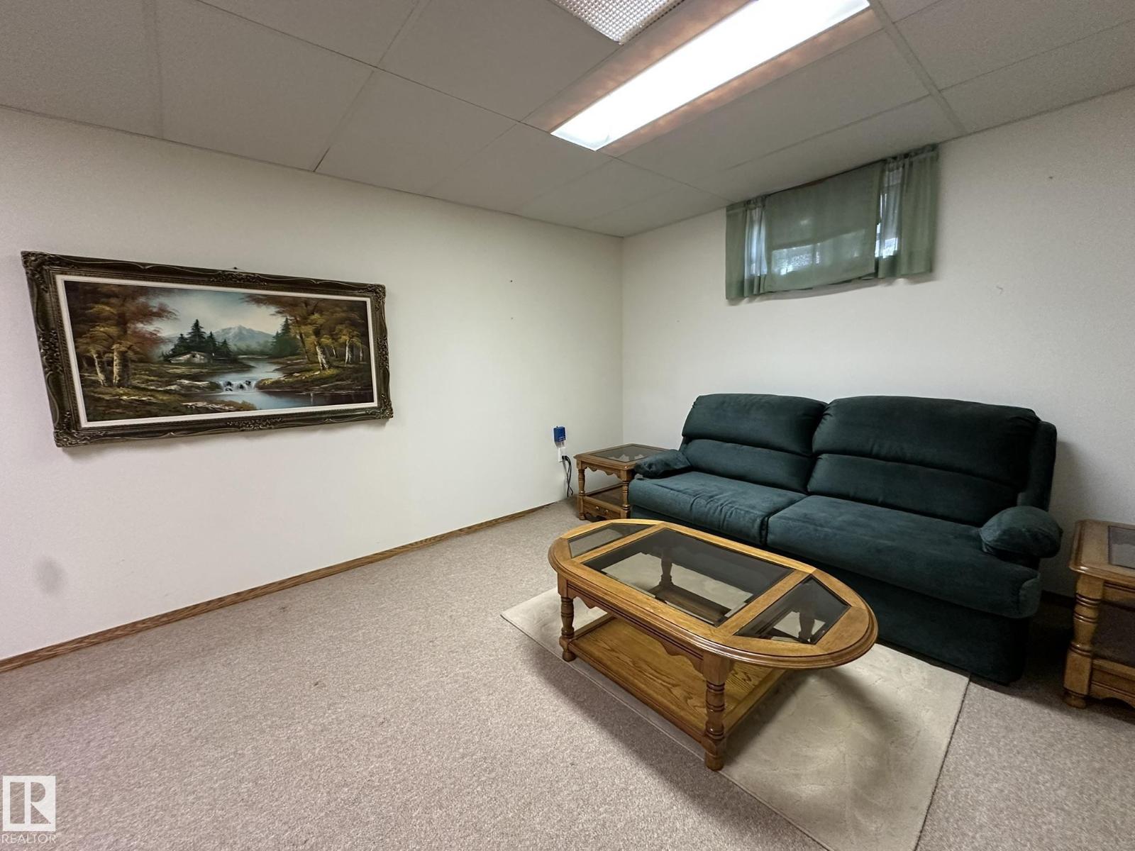 5412 43 St Property Photo 35