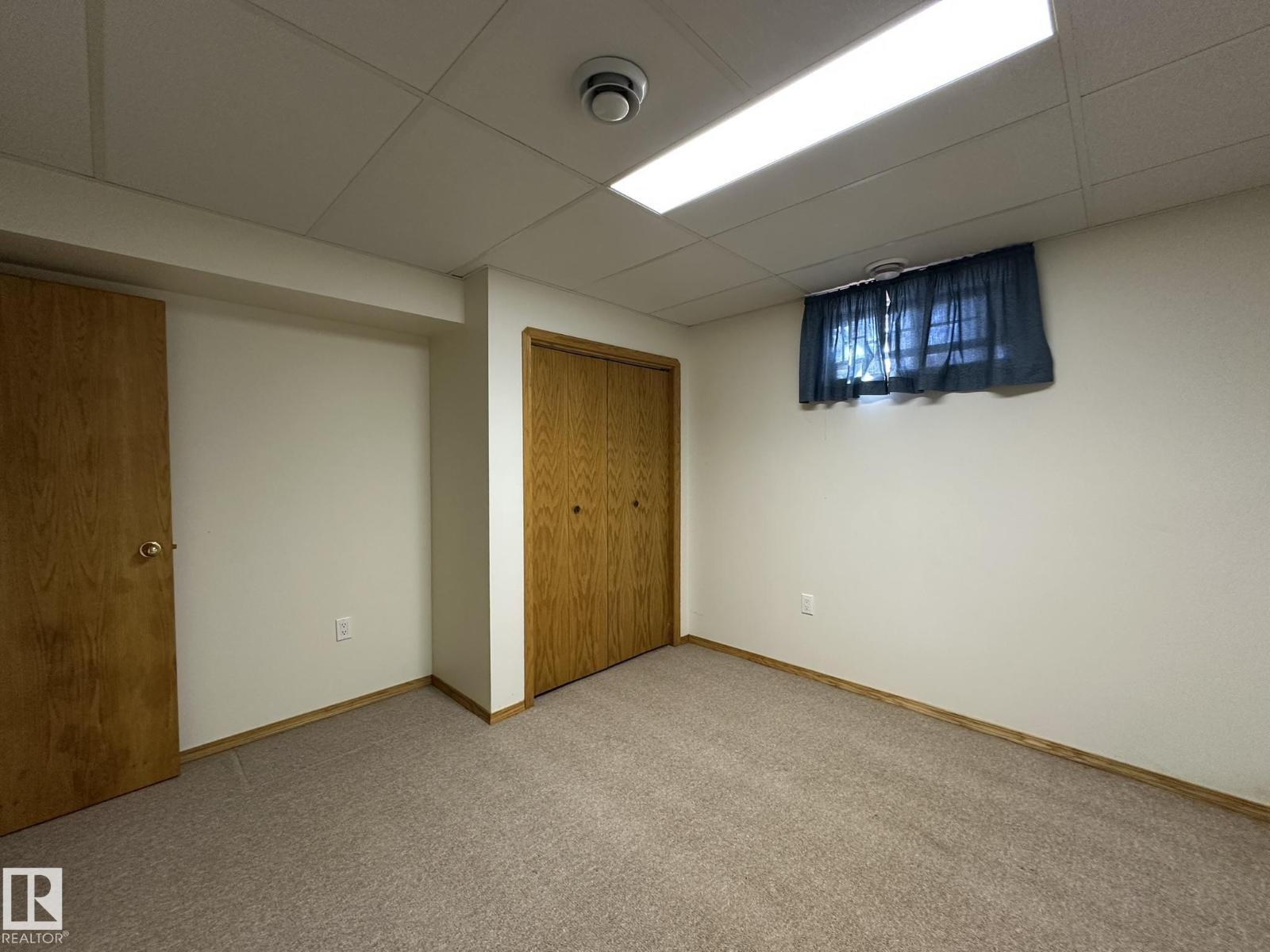 5412 43 St Property Photo 39