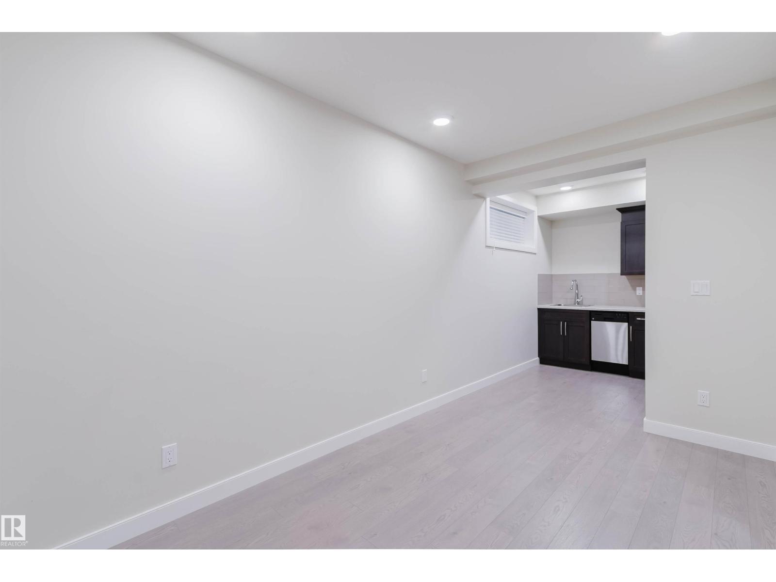 8104 224 St Nw Property Photo 34