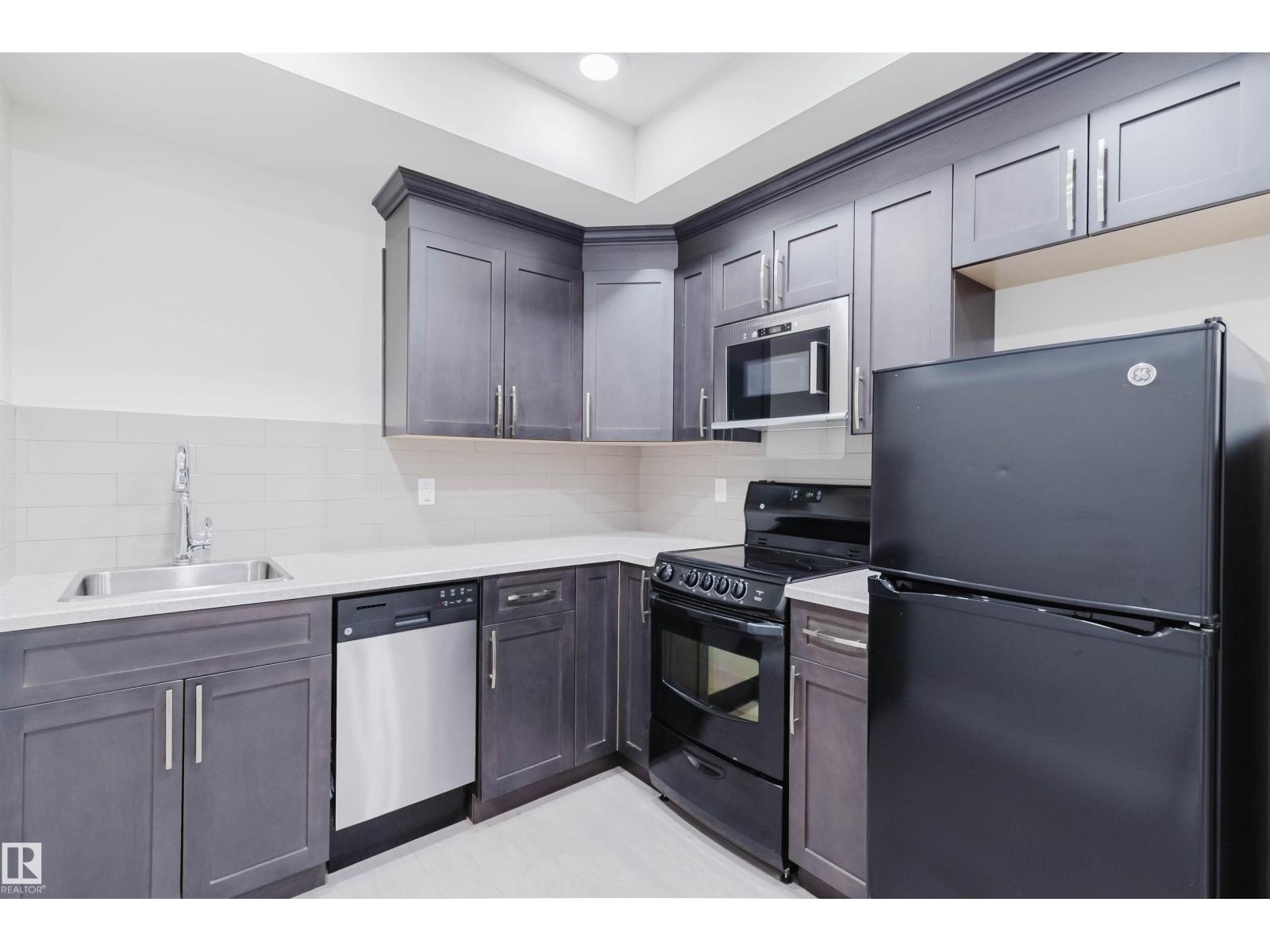 8104 224 St Nw Property Photo 37