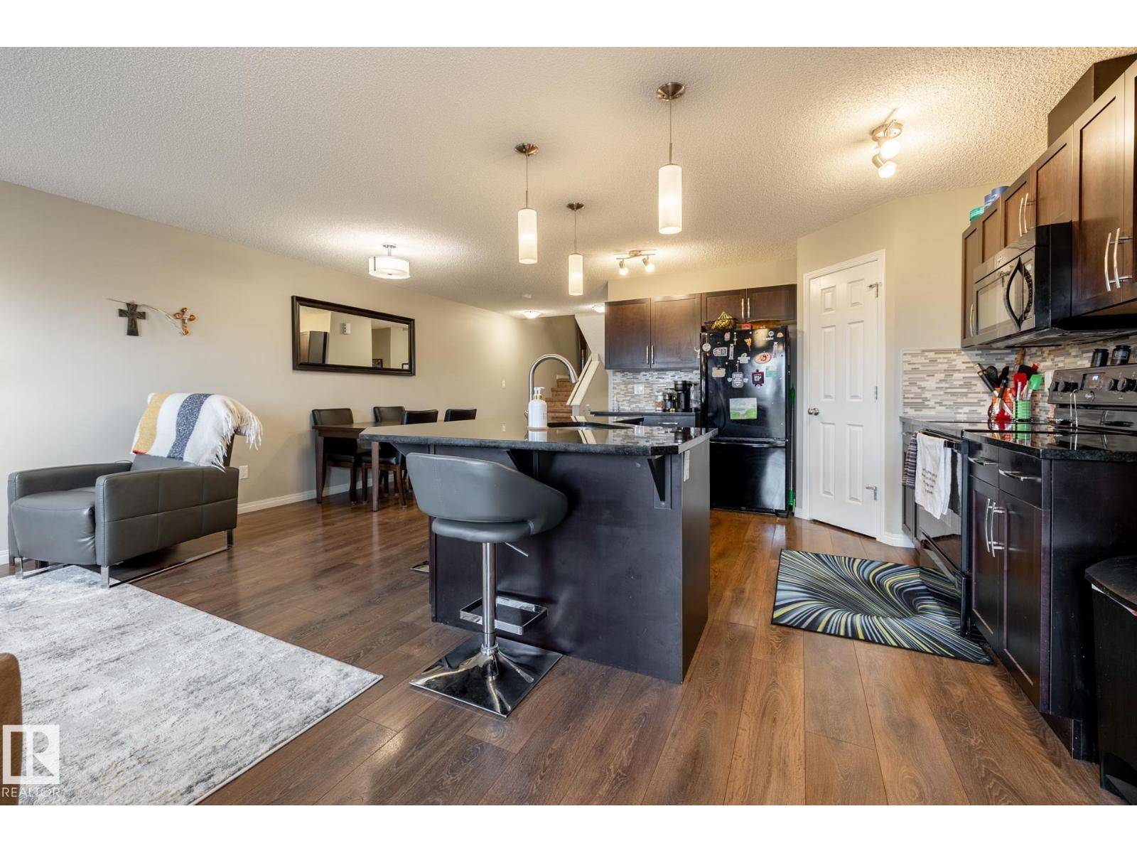2093 Chalmers Wy Sw Property Photo 2