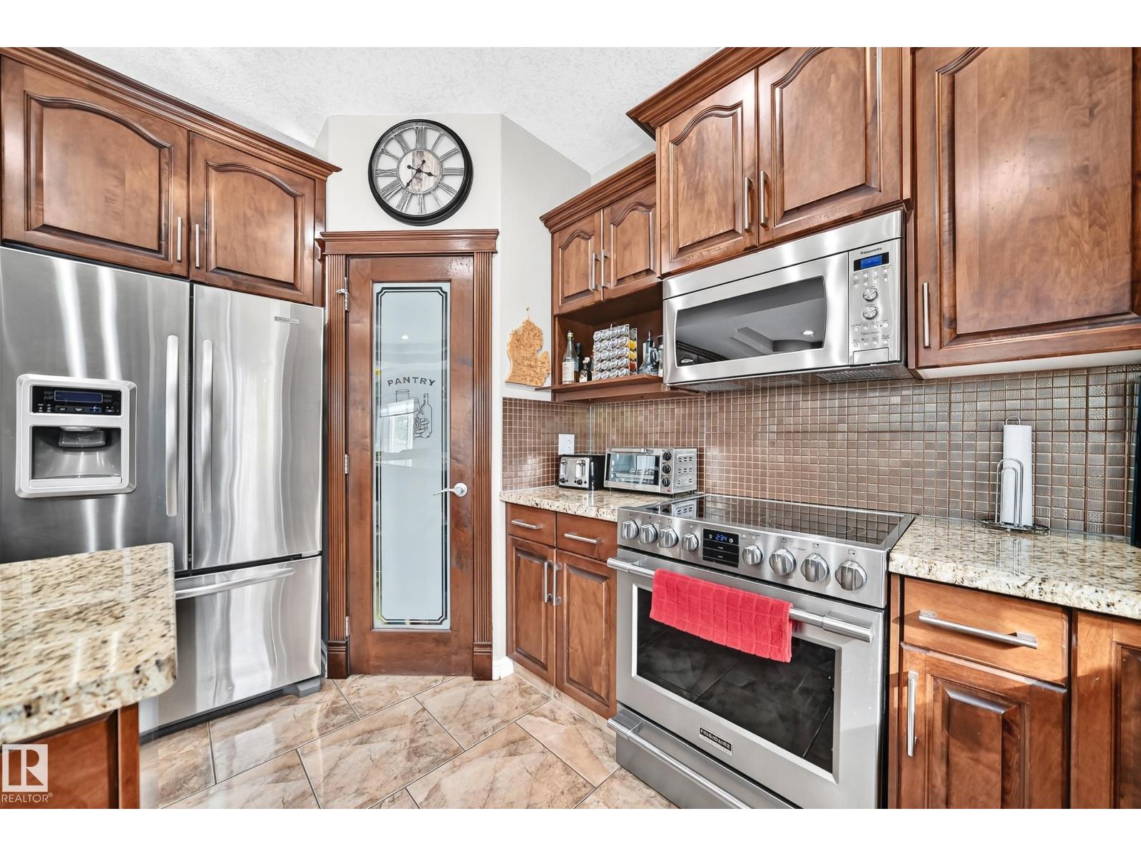 7211 170 Av Nw Property Photo 10