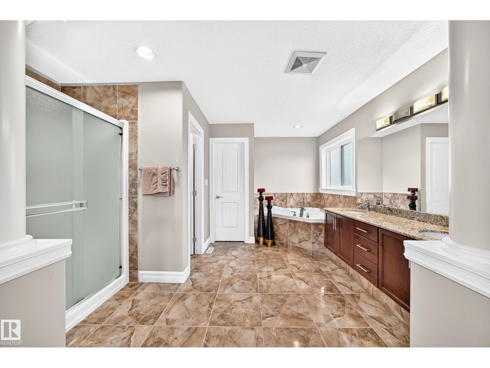 7211 170 Av Nw Property Photo 43