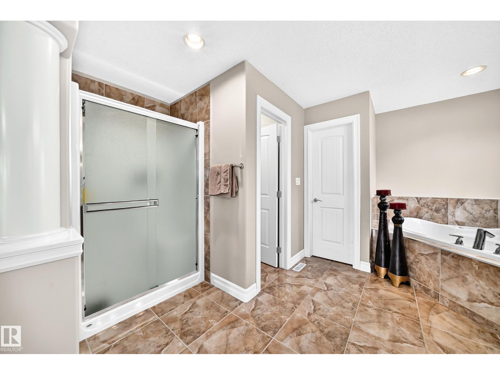 7211 170 Av Nw Property Photo 44
