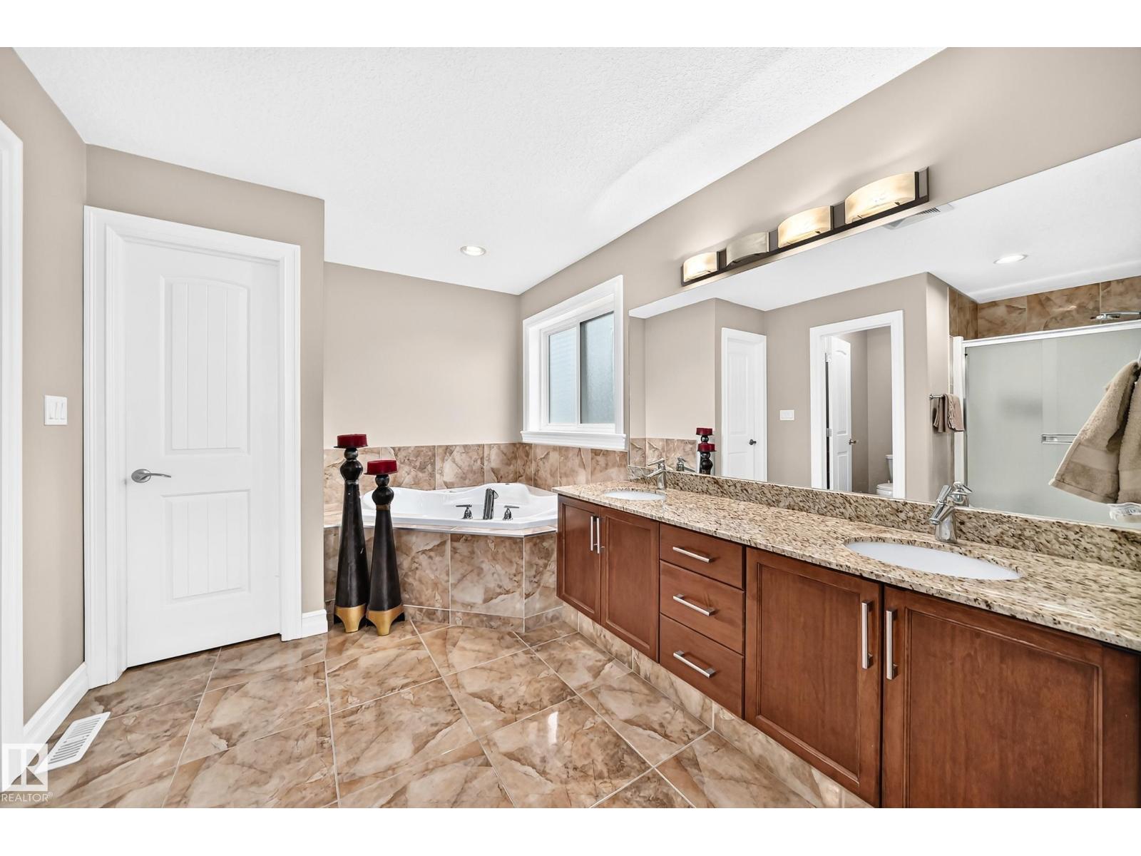 7211 170 Av Nw Property Photo 45