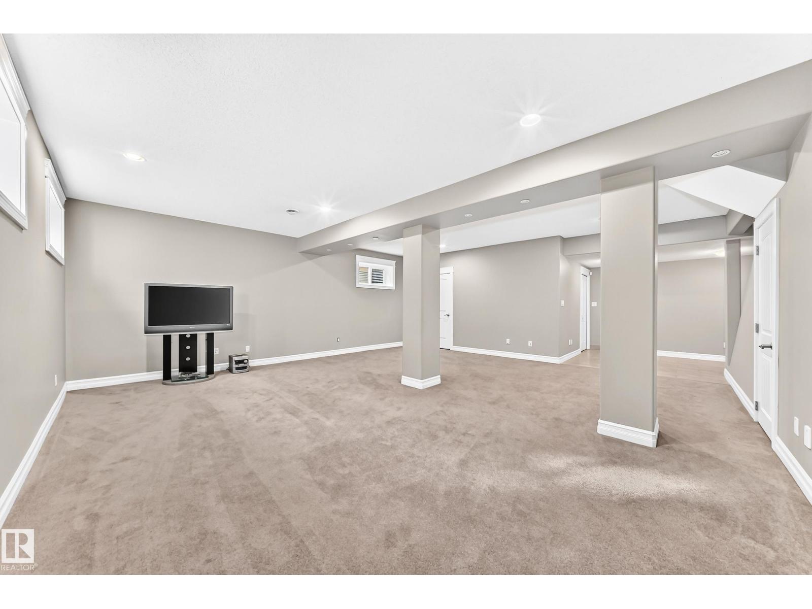 7211 170 Av Nw Property Photo 57