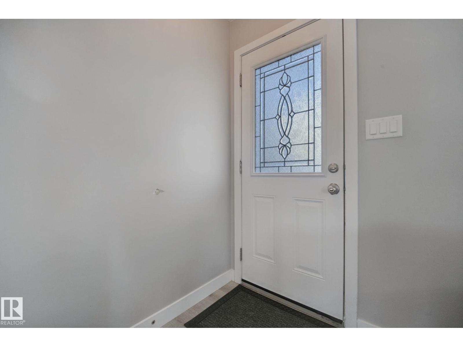 14223 83 St Nw Property Photo 5