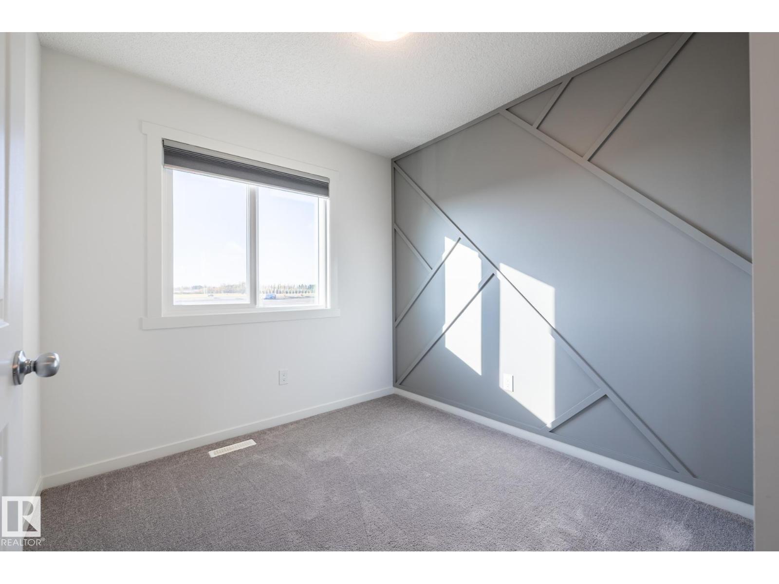 1273 Mcleod Av Property Photo 27