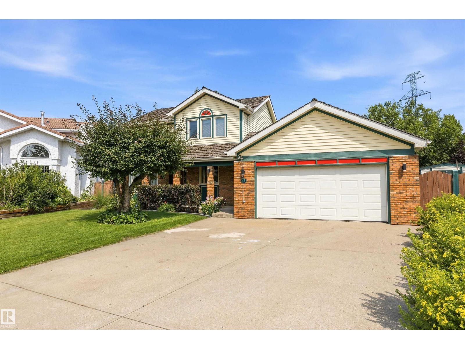 45 Blue Quill Cr Nw Property Photo 5