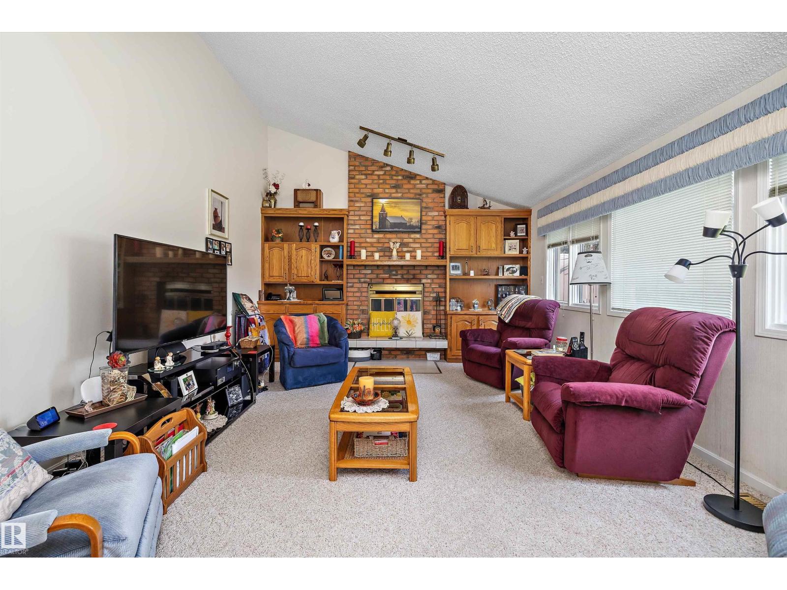 45 Blue Quill Cr Nw Property Photo 23