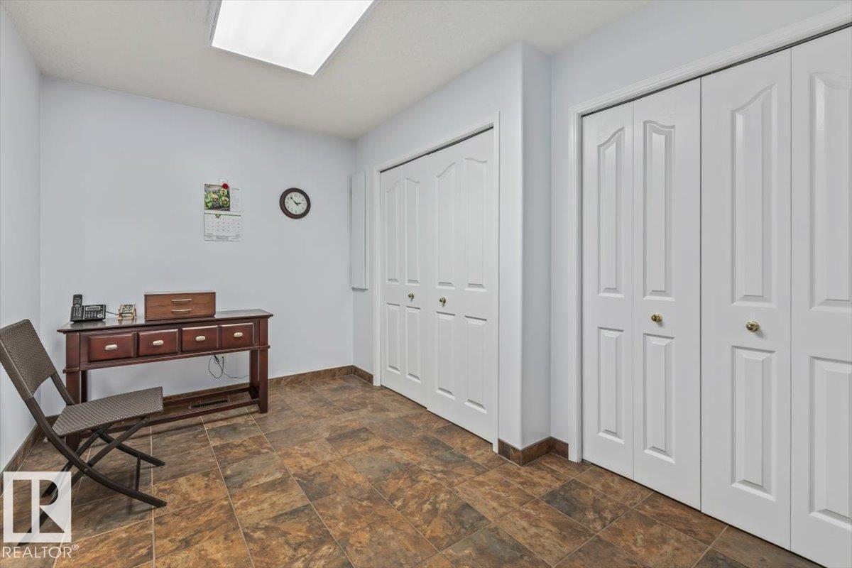 #10 85 Gervais Rd Property Photo 4