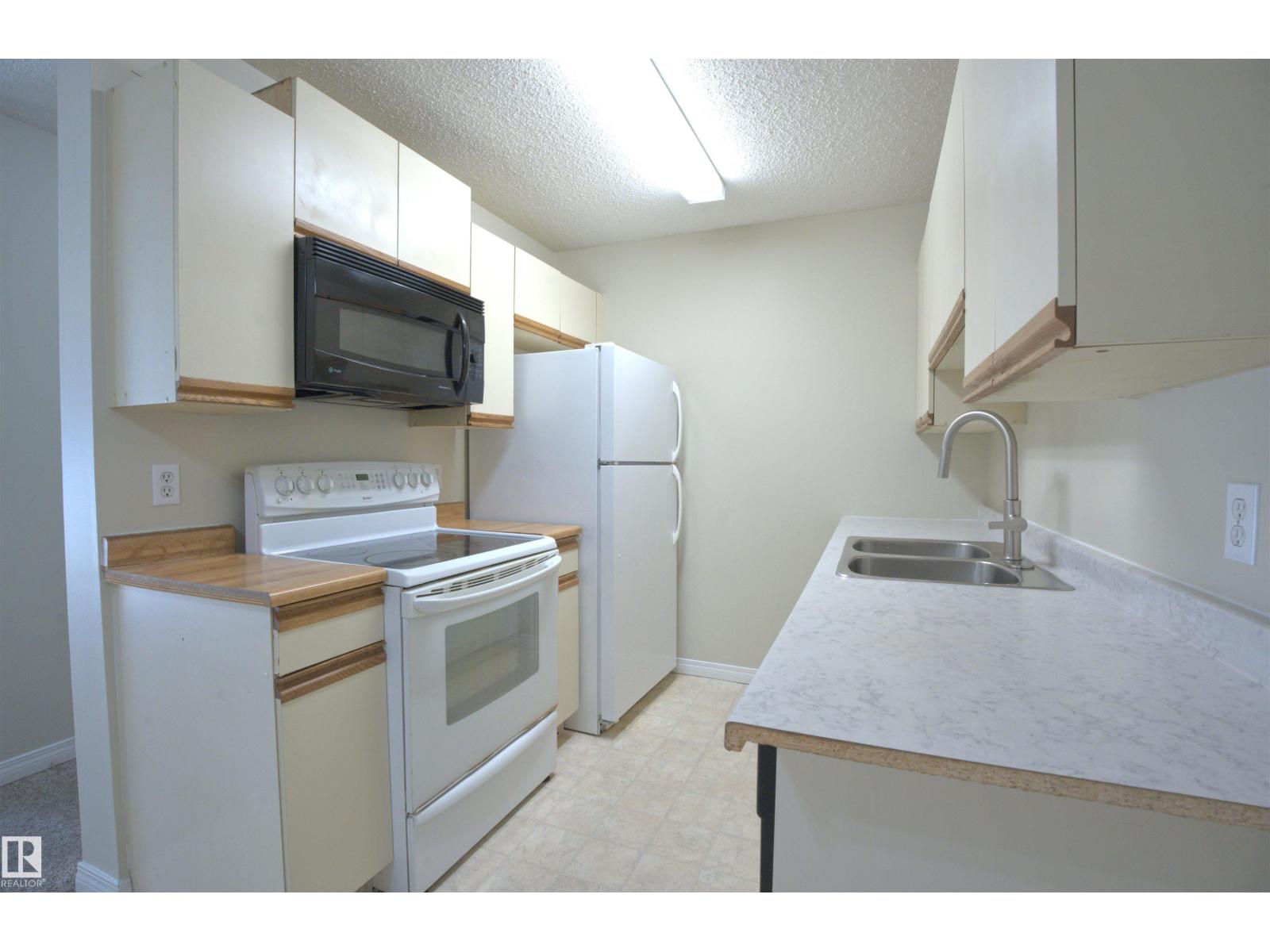 #106 10136 160 St Nw Property Photo 7