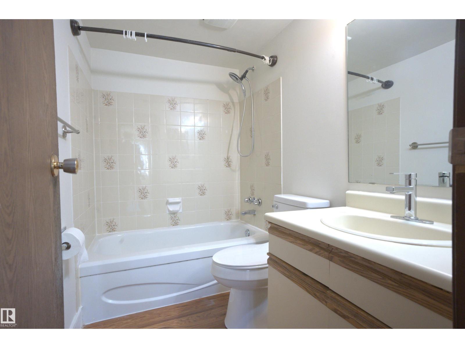 #106 10136 160 St Nw Property Photo 11
