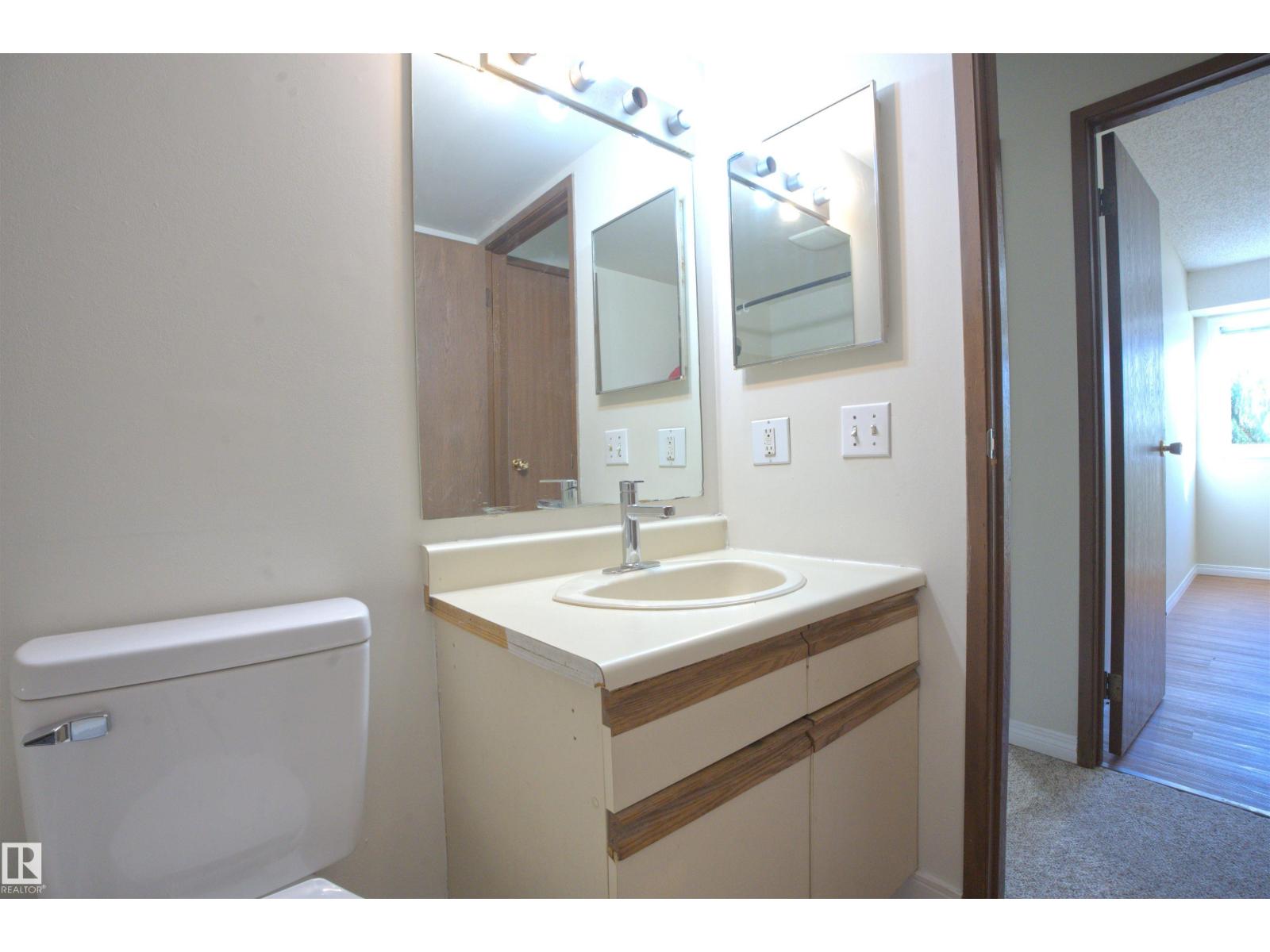#106 10136 160 St Nw Property Photo 12