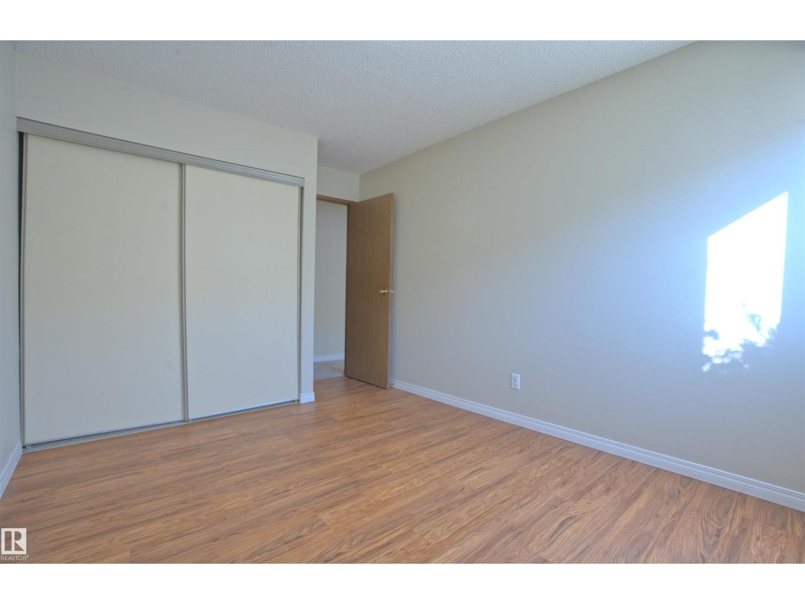 #106 10136 160 St Nw Property Photo 13