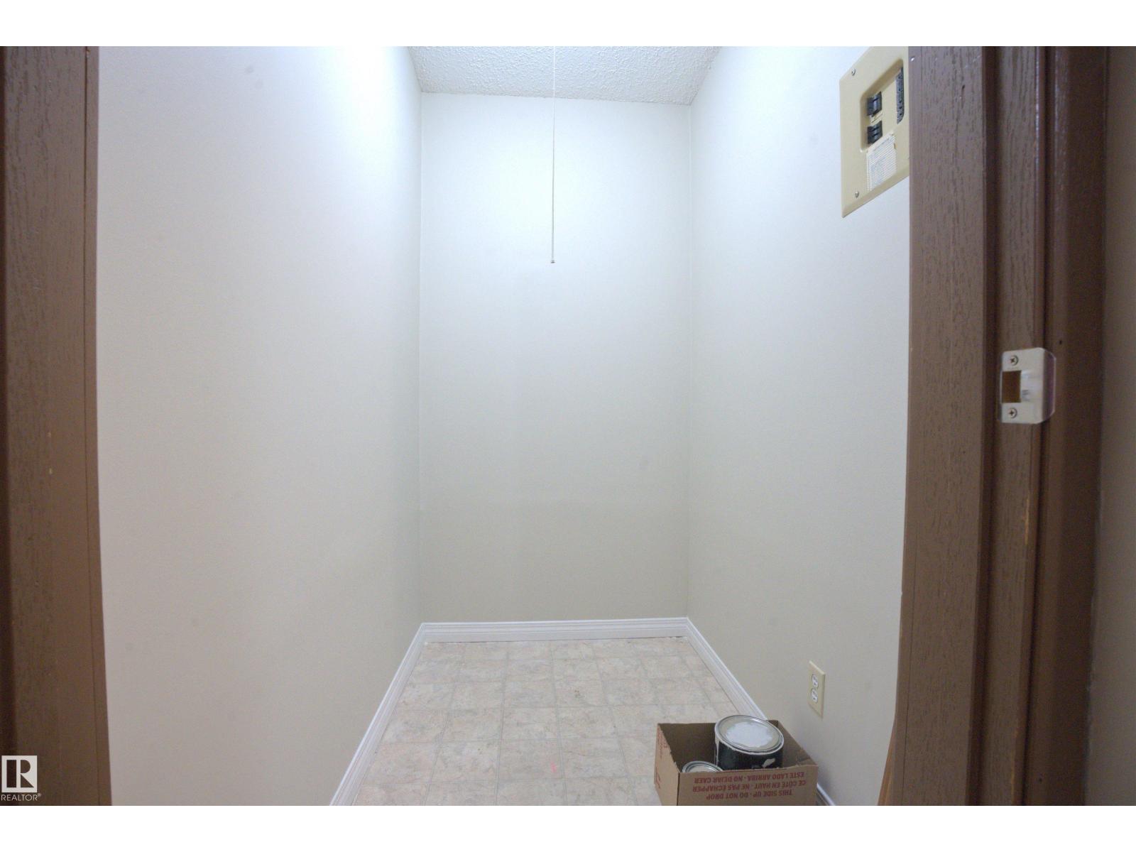 #106 10136 160 St Nw Property Photo 15