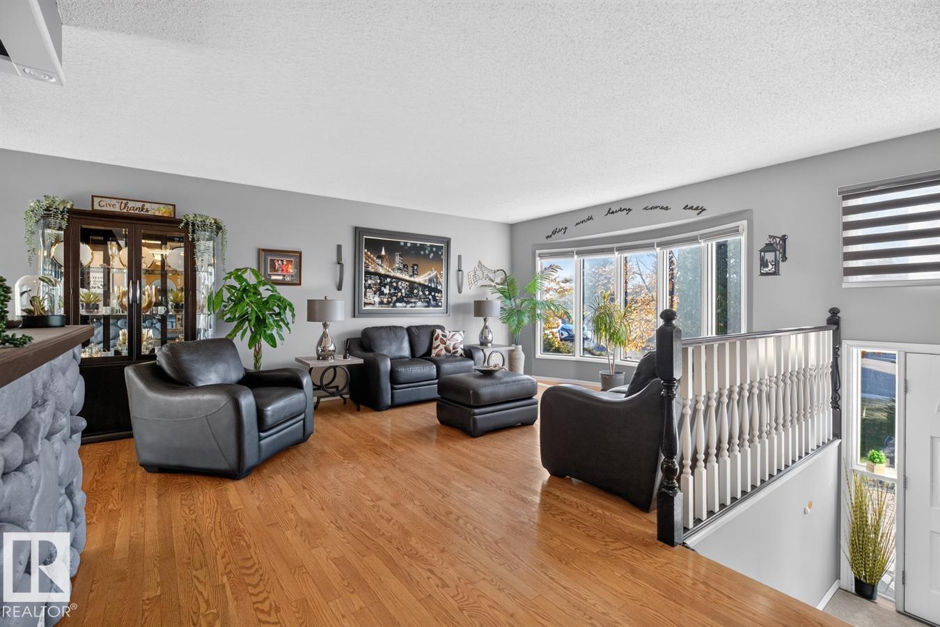 5502 48 Av Property Photo 5
