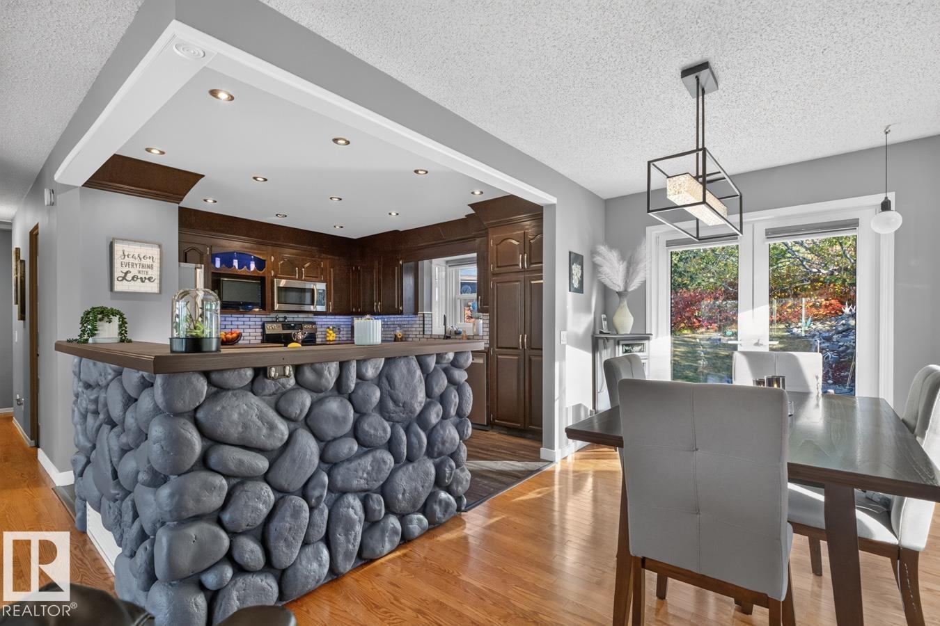 5502 48 Av Property Photo 15