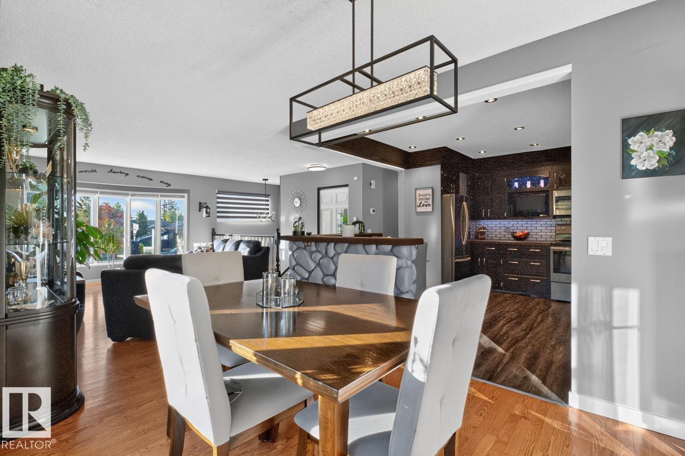 5502 48 Av Property Photo 16