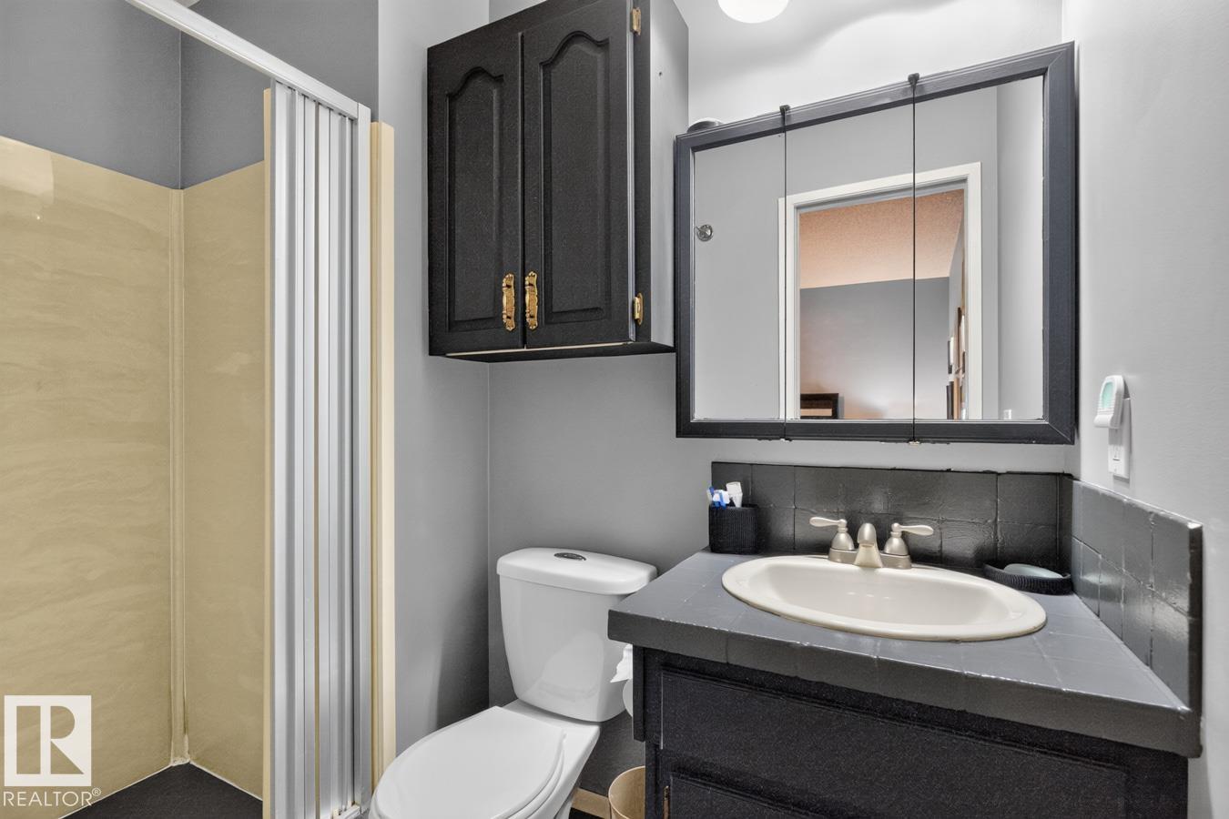 5502 48 Av Property Photo 22