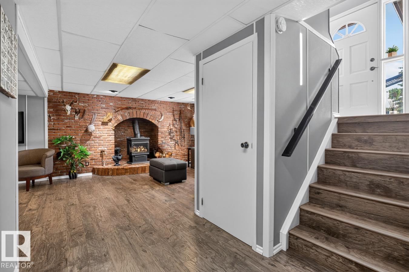 5502 48 Av Property Photo 27