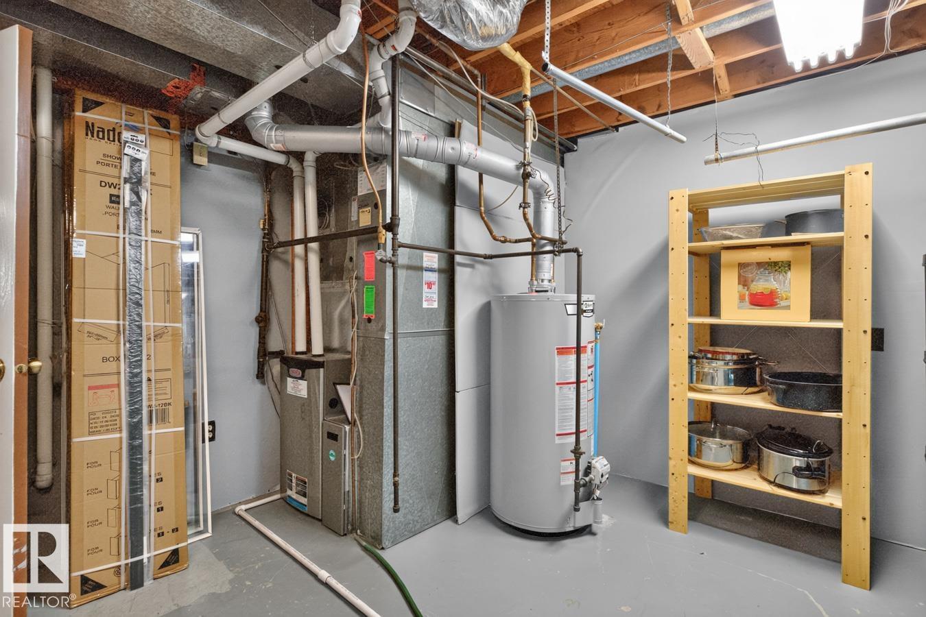 5502 48 Av Property Photo 40