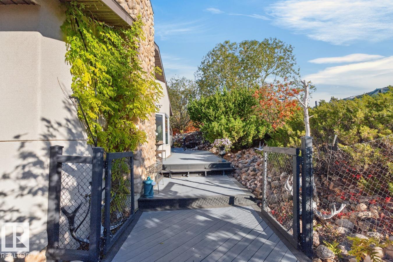 5502 48 Av Property Photo 43