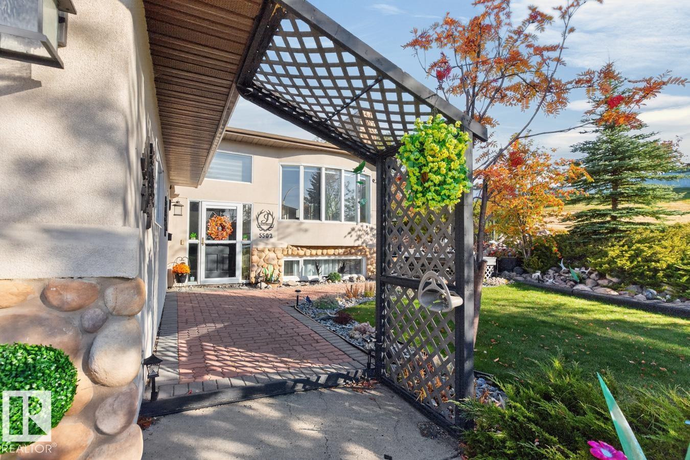 5502 48 Av Property Photo 55