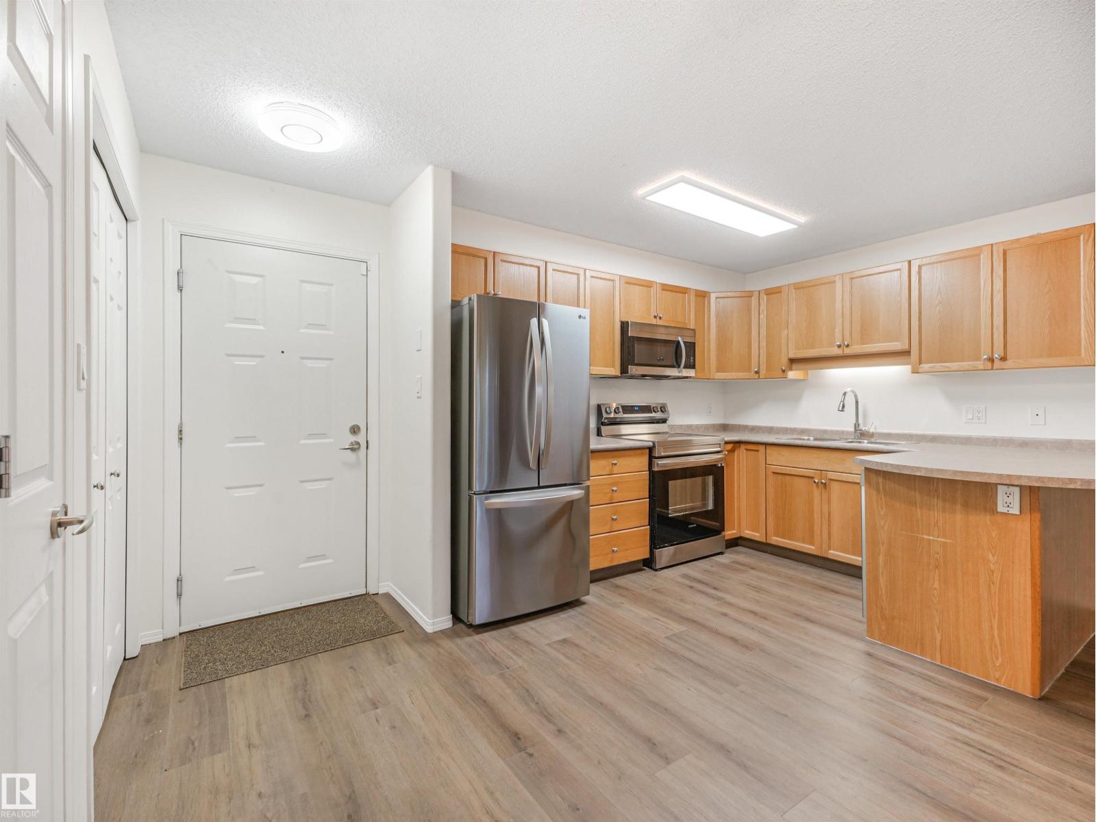 #112 13635 34 ST NW Property Photo 1