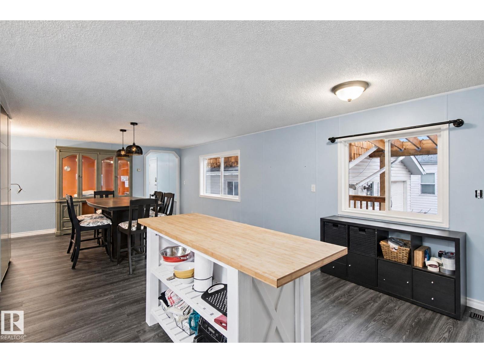 #110 3400 48 St Property Photo 5