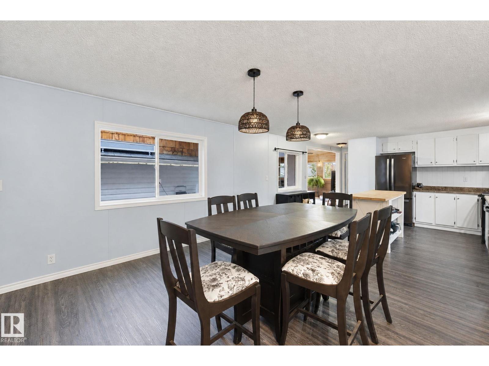 #110 3400 48 St Property Photo 8