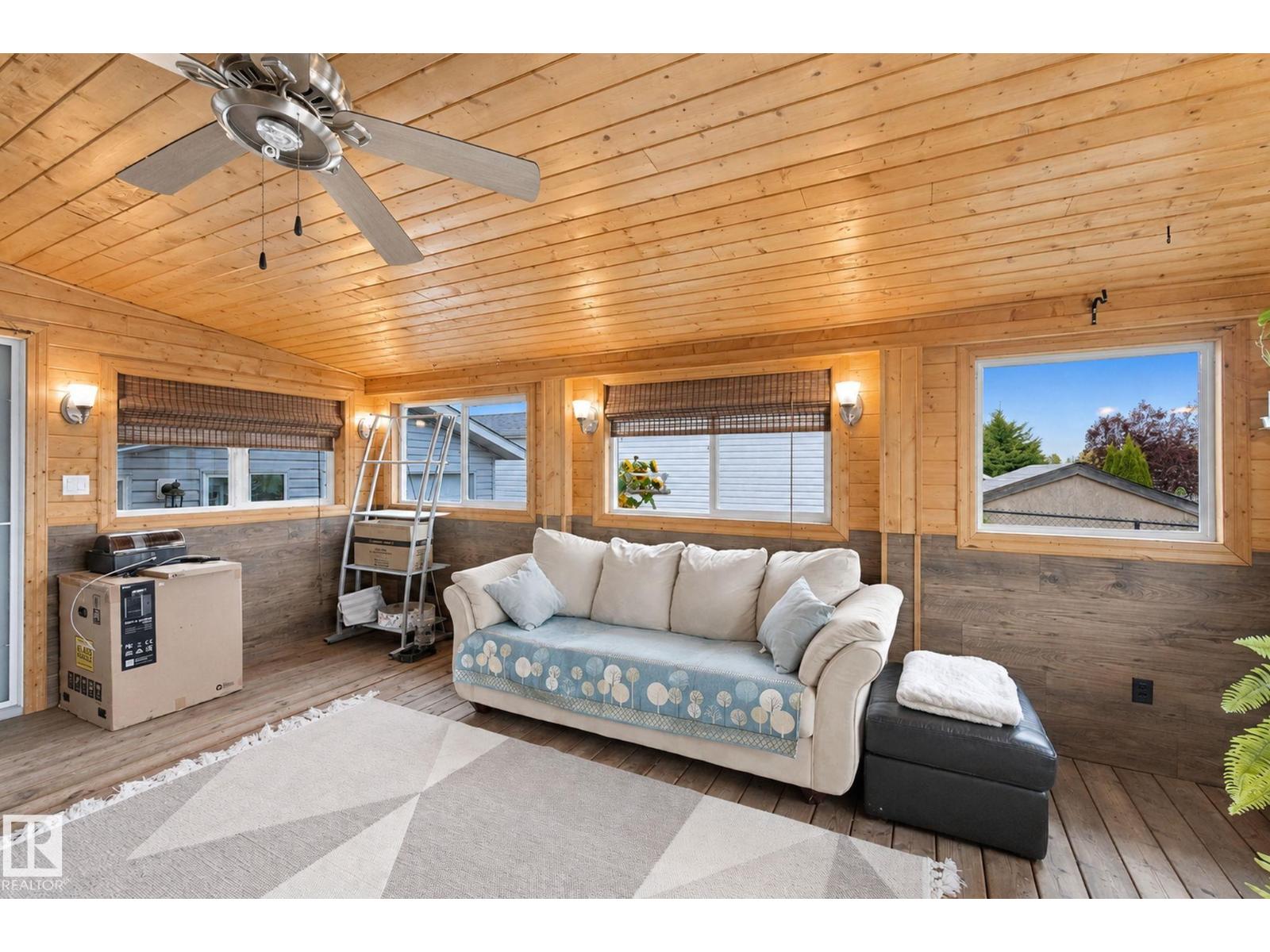 #110 3400 48 St Property Photo 12