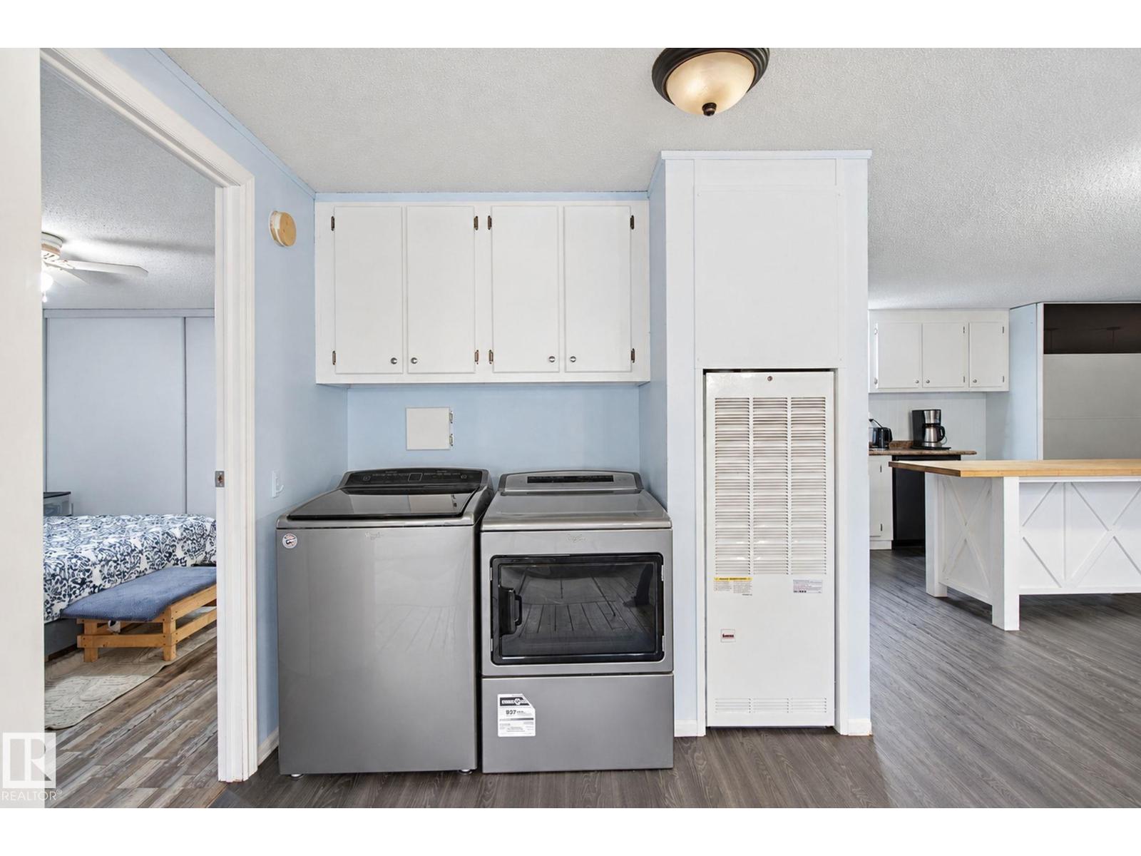 #110 3400 48 St Property Photo 14