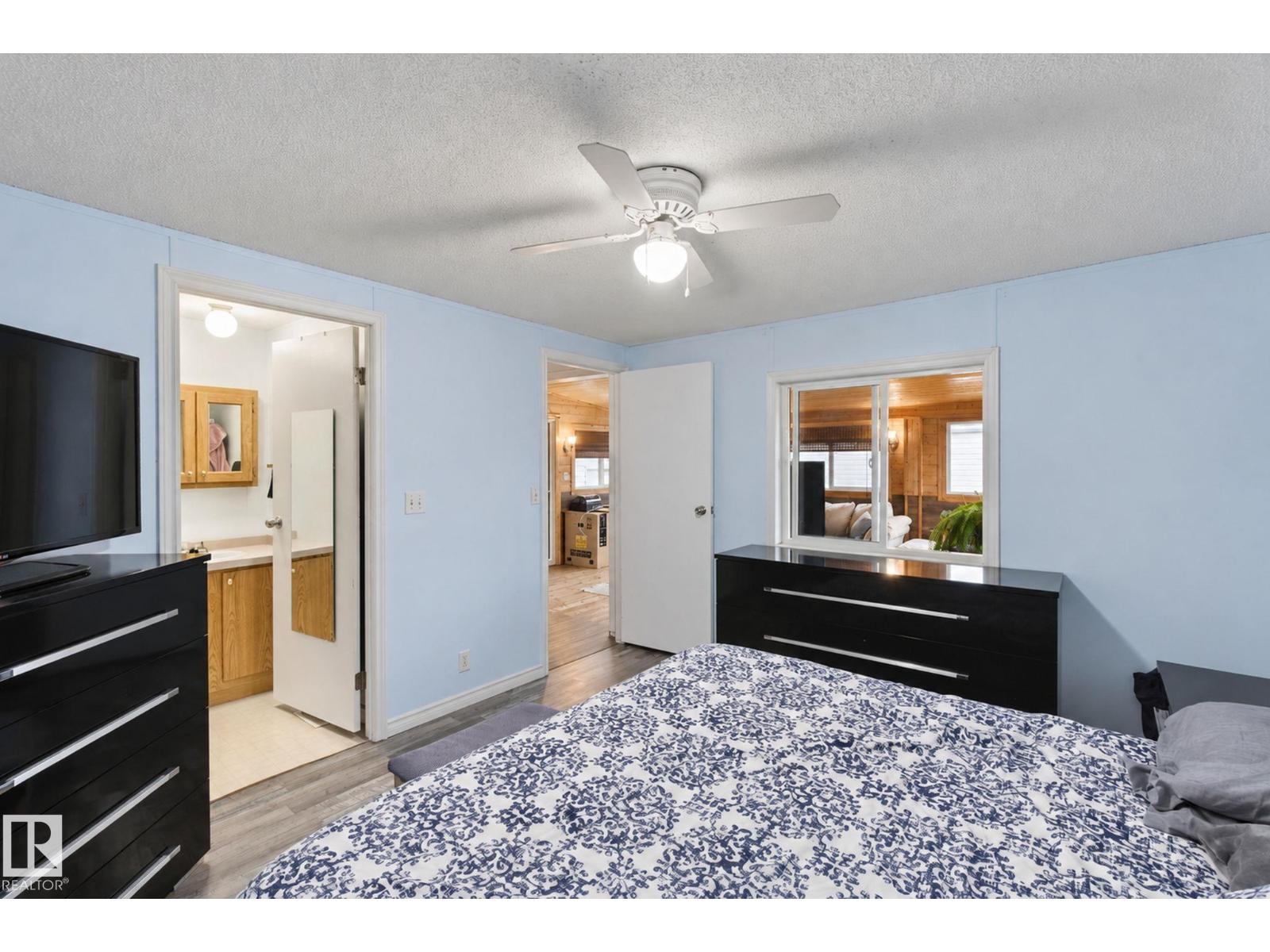 #110 3400 48 St Property Photo 17