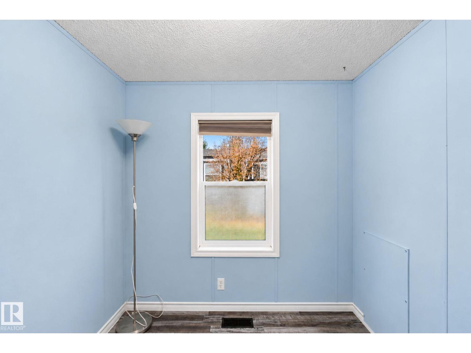 #110 3400 48 St Property Photo 23