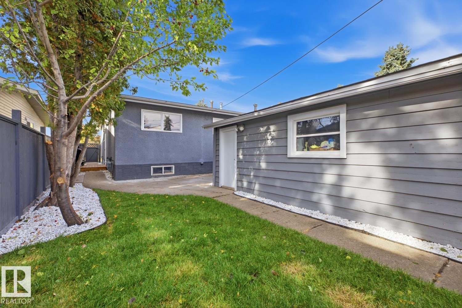 4727 105 St Nw Property Photo 5